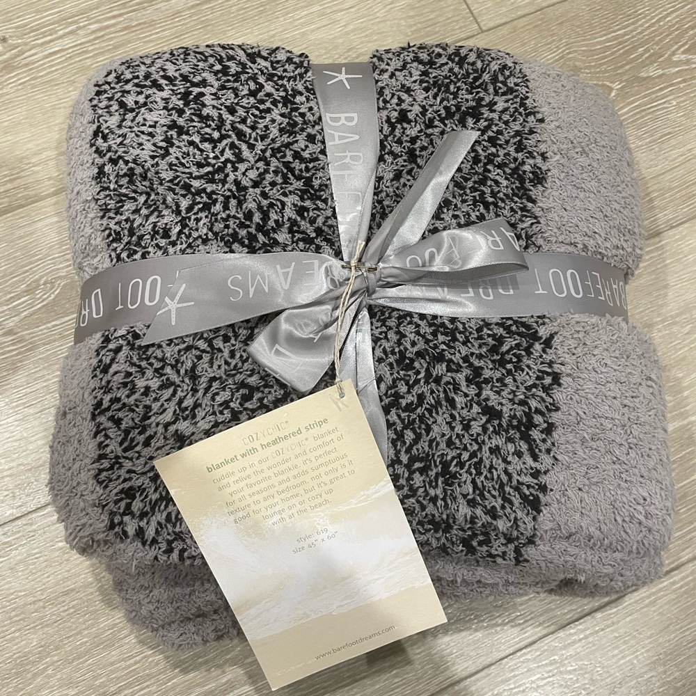 Barefoot dreams luxe heathered stripe throw blanket pewter / black